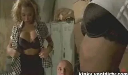 Pukas janda gatel bokep Carmen Valentina