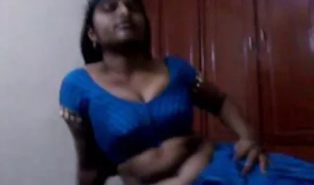- big titty milf video janda dientot mengambil titit besar