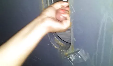 Tetangga janda ngetot hot Tertangkap Dia Memata-Matai Toket Besar