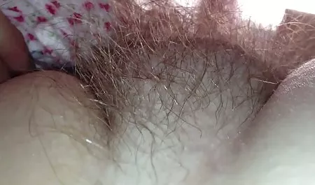Merah Dildo di vagina ngewek janda hot berbulu dan Sepong