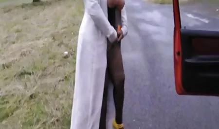JULIA bokep tante muda barat