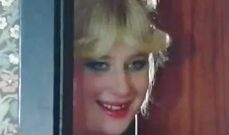 Dani video vorno janda Daniels Masturbasi