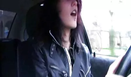 Aneh video seks janda cantik milf in boots dan korset